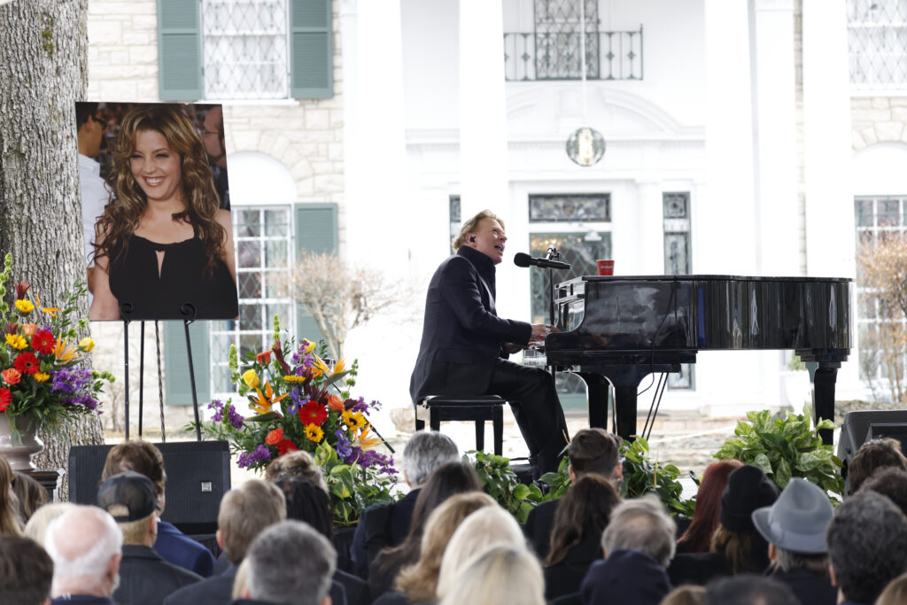 Axl Rose, Alanis Morissette, Billy Corgan Deliver Emotional Musical Tributes to Lisa Marie Presley at Graceland Memorial