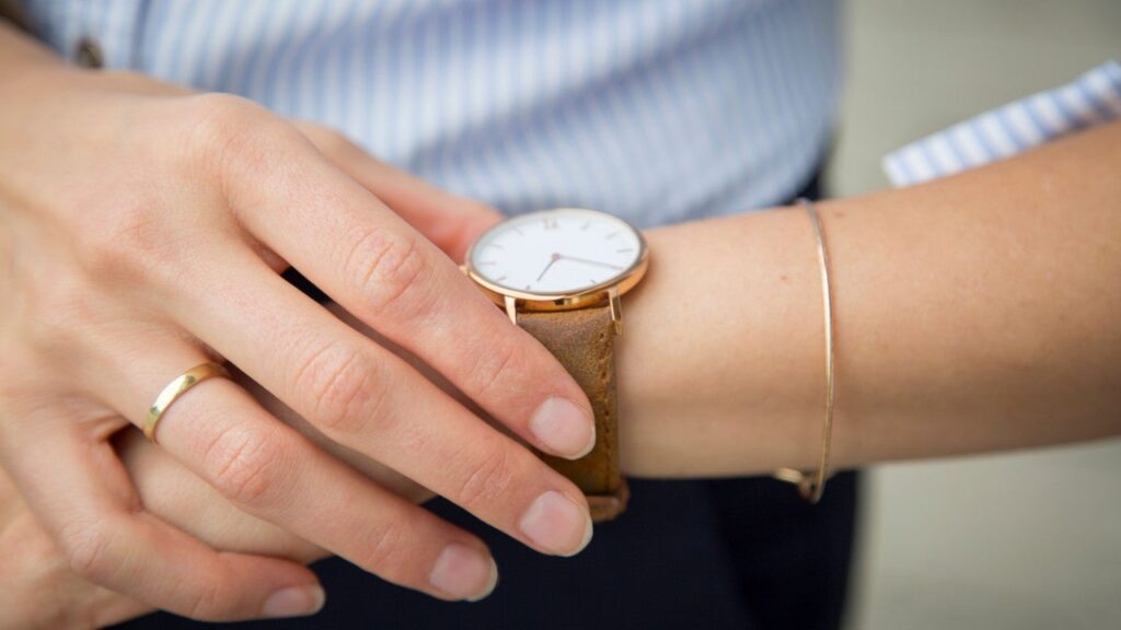 The Best Watches for Men and Women on Amazon to Gift This Valentine’s Day 2023