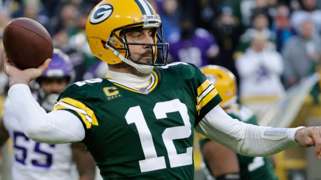 Rodgers open to reworking deal if he plays in ’23