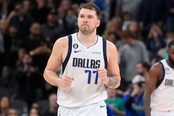 Sources: Mavs’ Doncic (ankle sprain) day-to-day