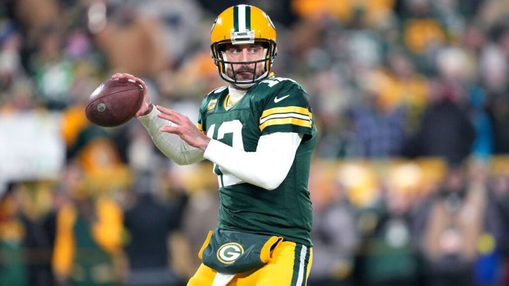 Follow live: Packers hope to punch playoff ticket with win against Lions