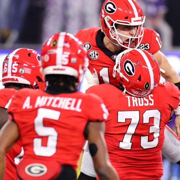 Champion Dawgs favored to win CFP next season