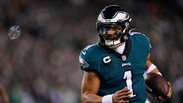 Jalen Hurts powers Eagles to NFC Championship Game