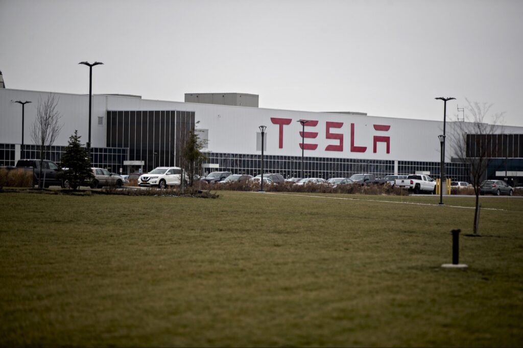 Tesla Employees in New York Are Looking to Unionize