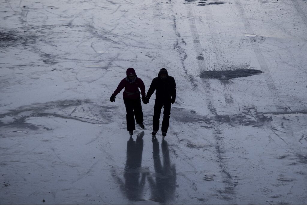 No Ice, No Skating: World’s Largest Outdoor Ice Rink Closed