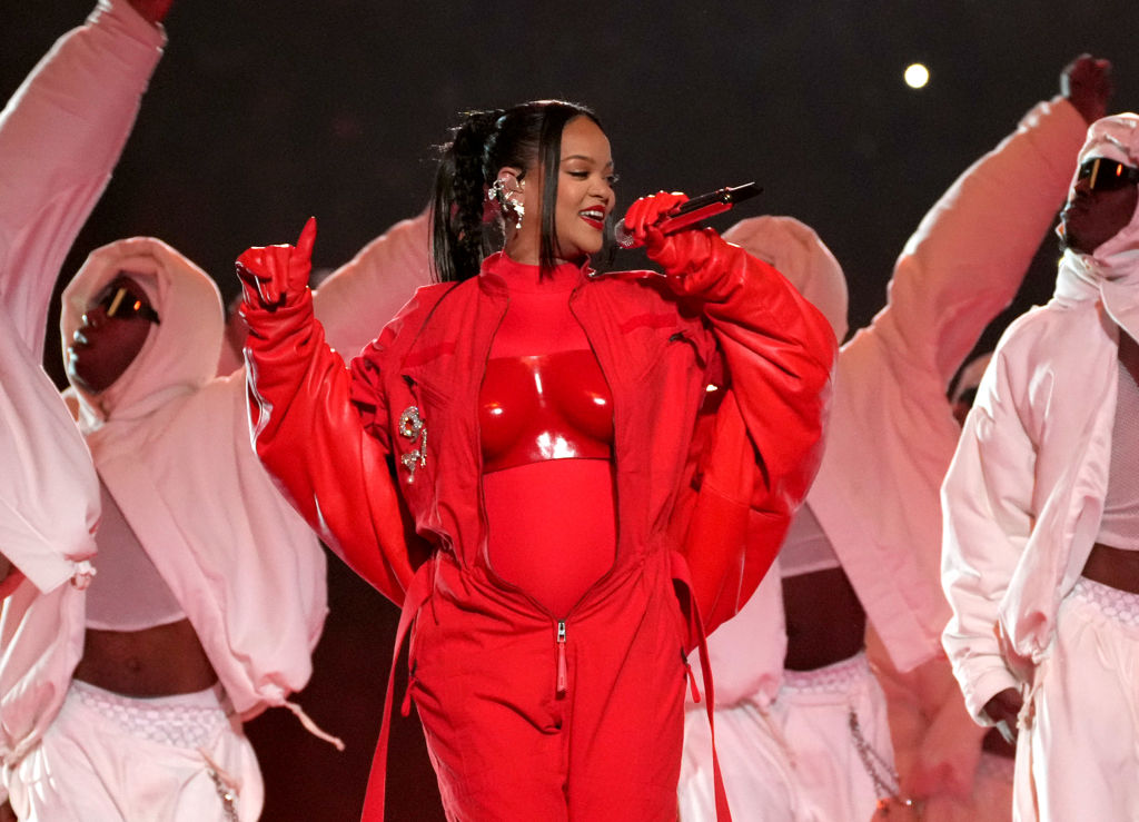 Rihanna Glowed in Fenty During Knockout Super Bowl Halftime Performance