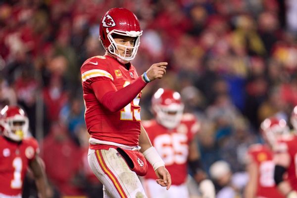 Mahomes wins his 2nd NFL MVP in 6 seasons