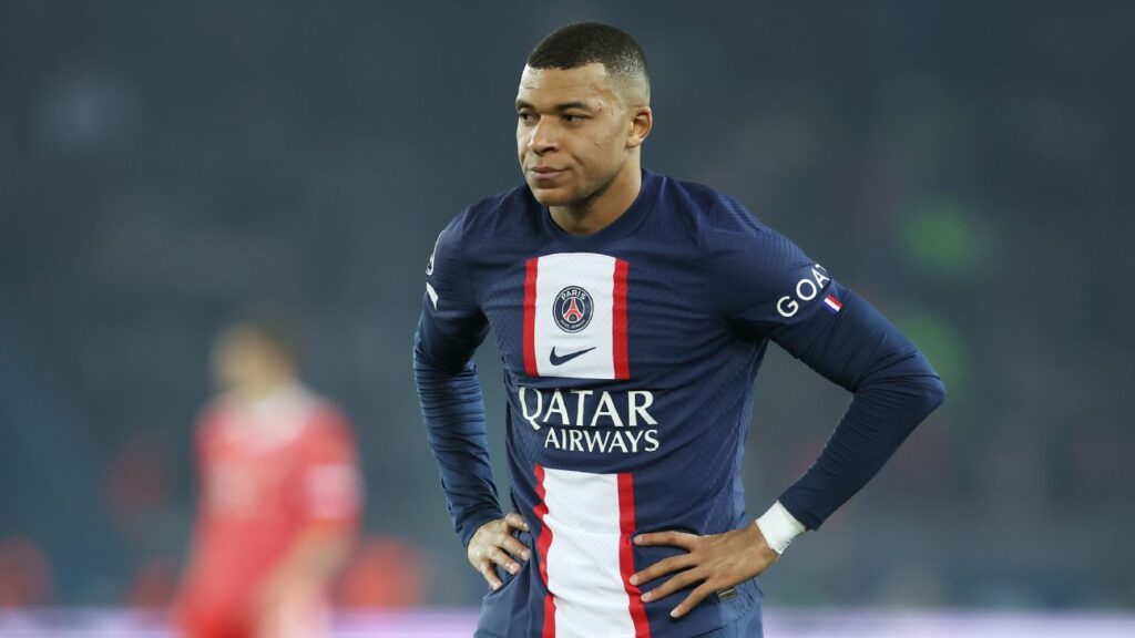 Mbappe rushes injury return but can’t save PSG