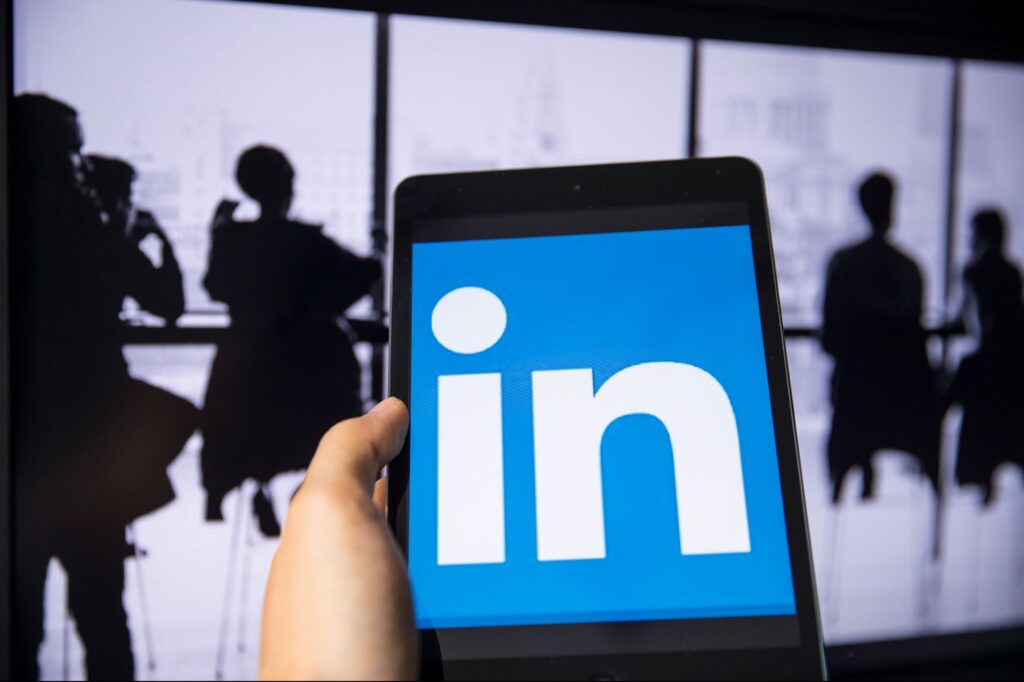 How to Get High Quality Leads From LinkedIn At No Cost