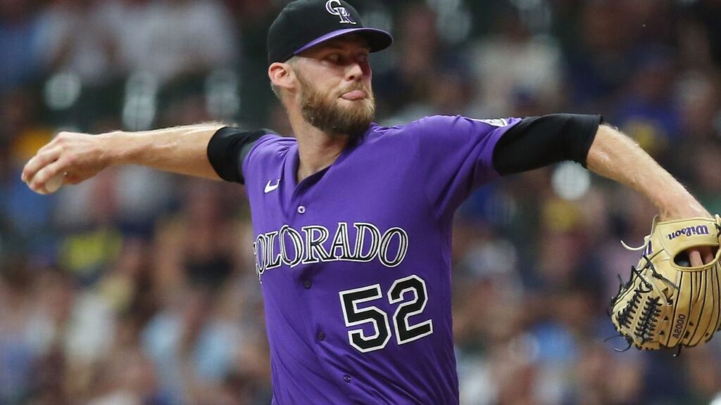 Rockies closer Bard starting on IL due to anxiety