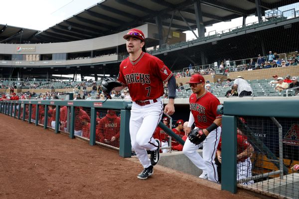 Sources: Carroll, D-backs agree to $111M deal