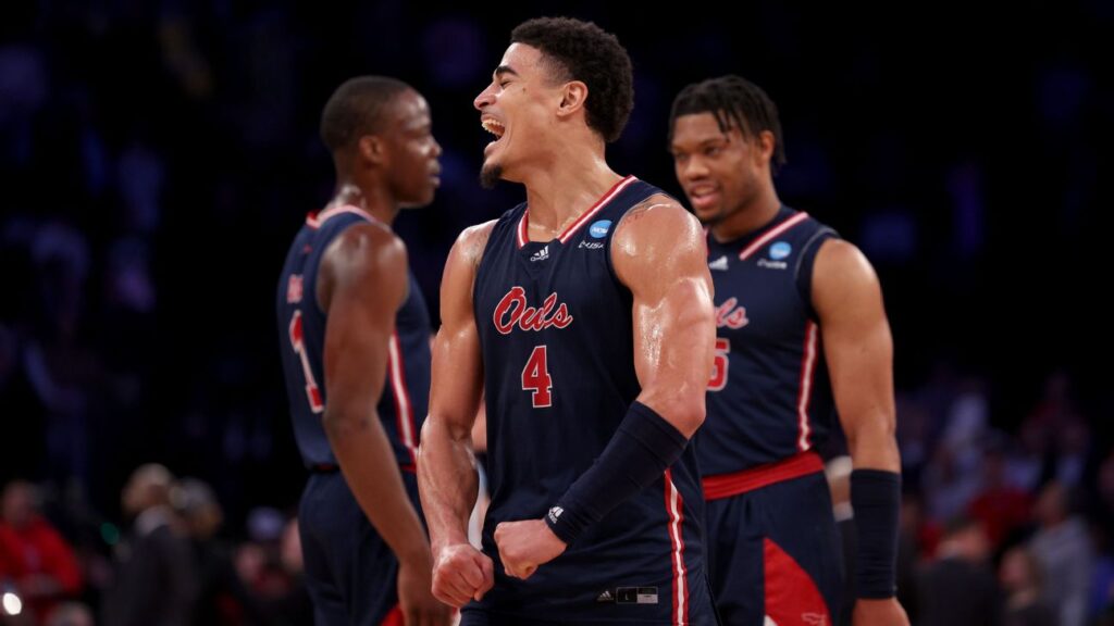 Florida Atlantic and the 10 most amazing runs to the men’s Final Four