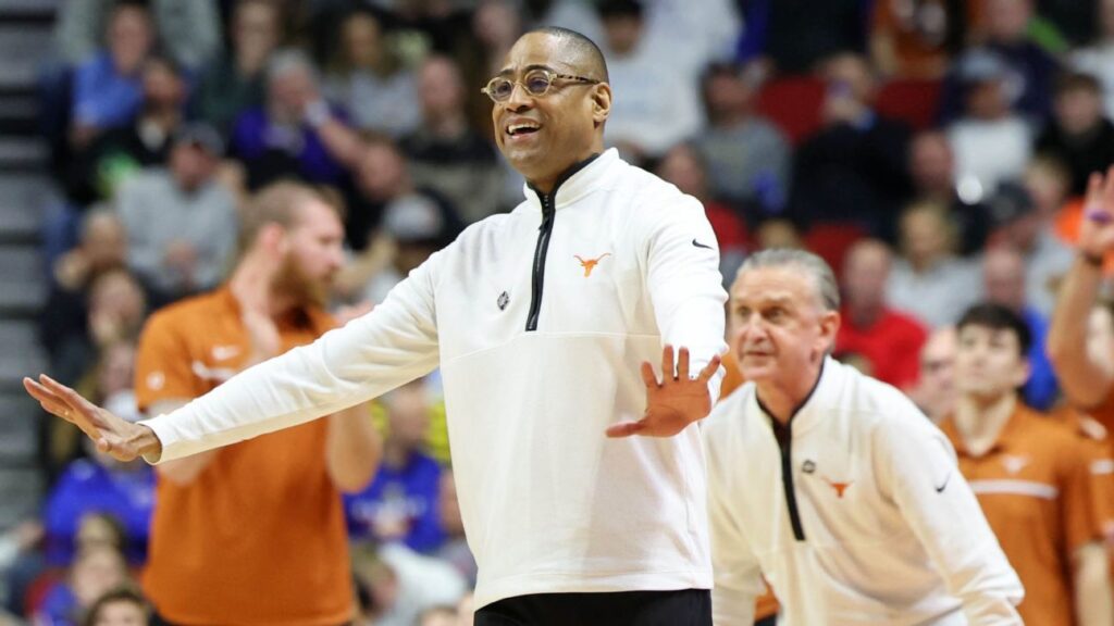 Sources: Terry is focus of Texas’ coaching search