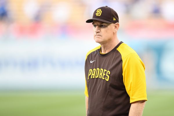 Padres’ coach Williams to have cancer surgery