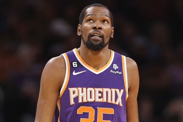Durant returns, scores 16 in Suns home debut