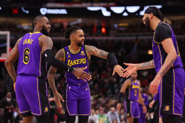 AD sees ‘all the right pieces’ as Lakers find form