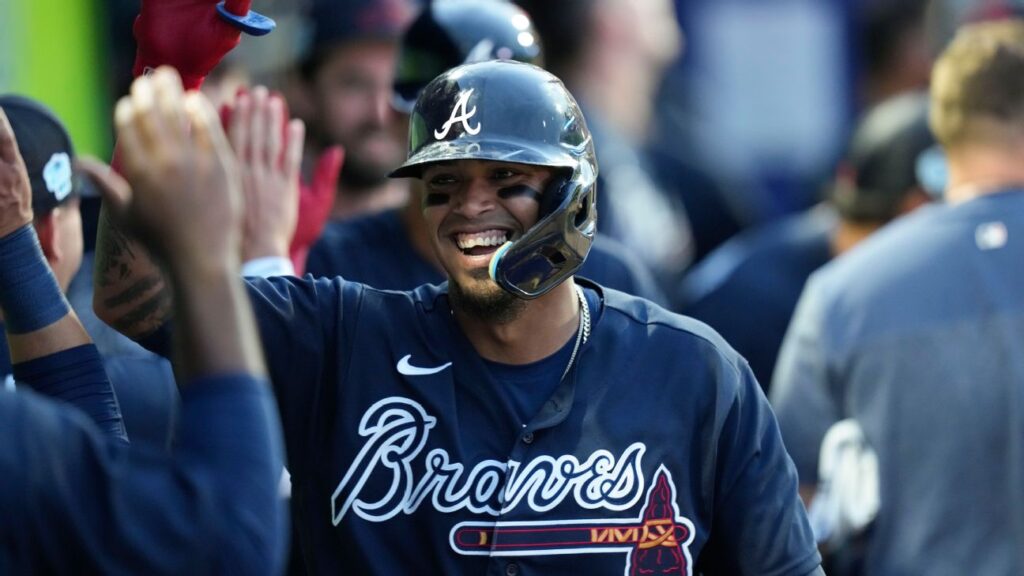 Sources: Braves, SS Arcia agree to 3-year deal