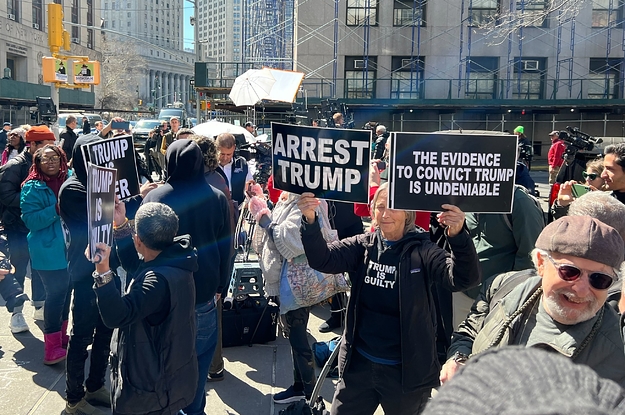 Welcome To The Circus Outside The Court Where Trump May Be Indicted