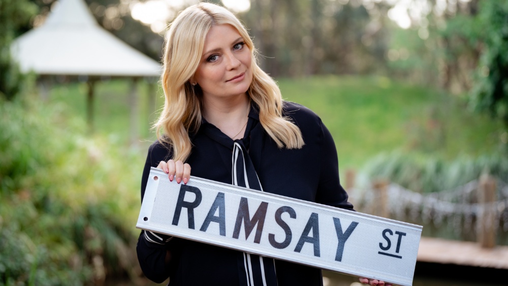 Mischa Barton in ‘Neighbours,’ First Look Images Unveiled – Global Bulletin