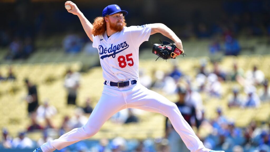 Dodgers’ May leaves start with right elbow pain