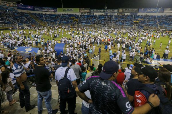 Police say 9 dead in El Salvador soccer stampede