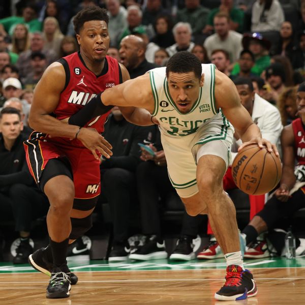 Facing sweep, Brogdon laments C’s lost identity