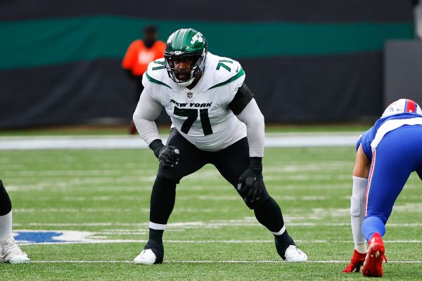 Jets rule LT Brown out vs. Patriots with hip injury