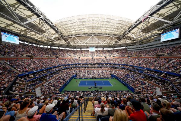 Protesters force delay in Gauff-Muchova match