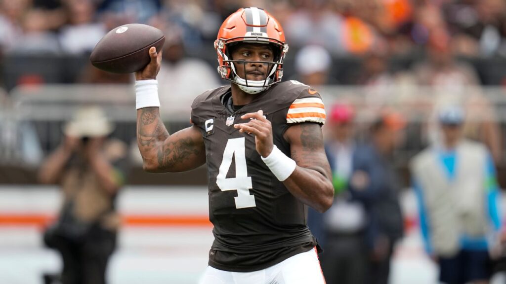 Browns OC says QB Watson to throw at practice