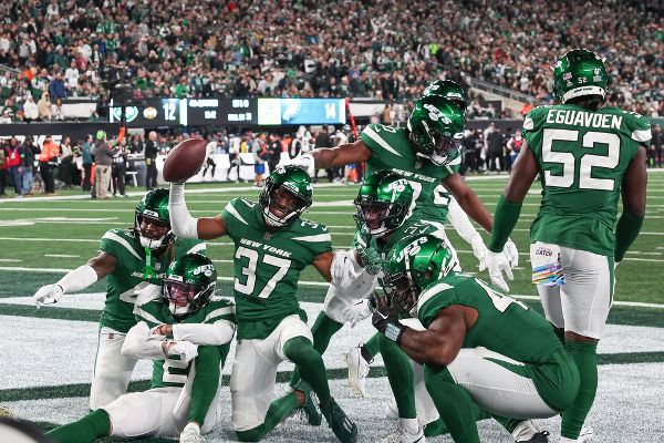 Clutch defense powers Jets’ upset over Eagles