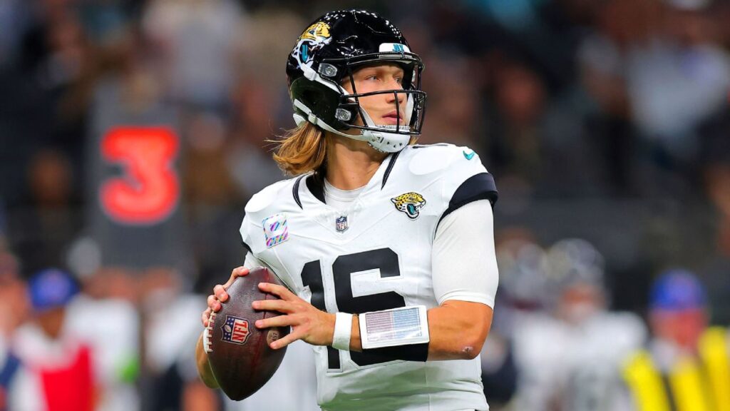 Jaguars use big plays, overcome offensive inconsistency, to take down Saints