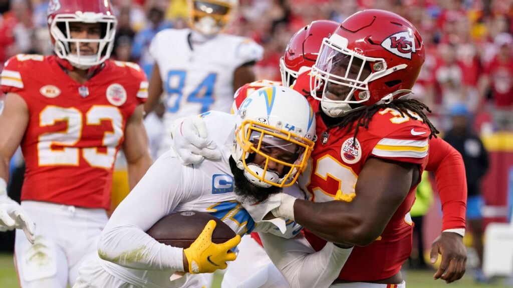 Sources: Chiefs LB Bolton (wrist) out six weeks