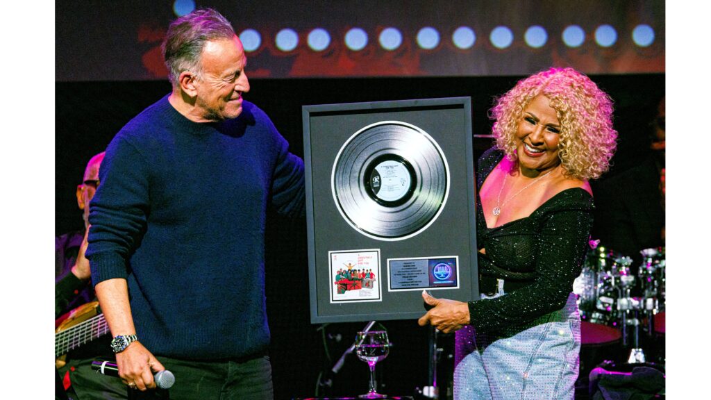 Bruce Springsteen Presents Darlene Love With Platinum Award for Phil Spector Christmas Album and ‘Baby Please Come Home’