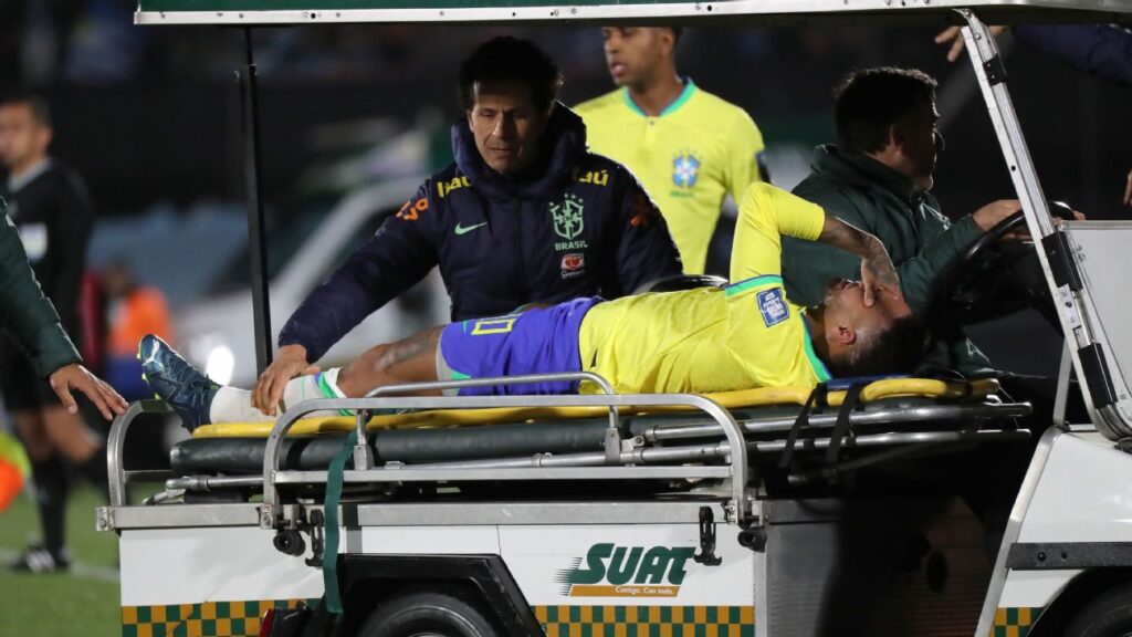 Neymar to miss Copa América – Brazil doctor