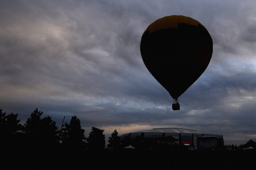 4 Dead, 1 in Critical Condition After Freak Accident in Hot Air Balloon