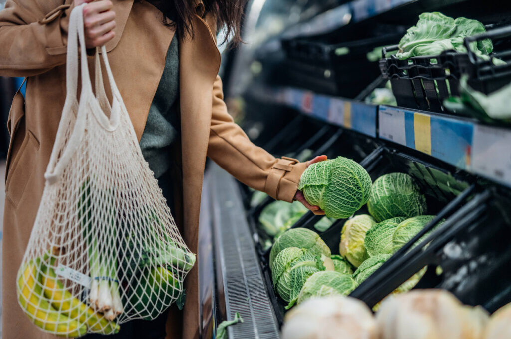 “Groceries Are Killing Me”: Frugal People Are Sharing Their Best Tips For Spending Less At The Supermarket