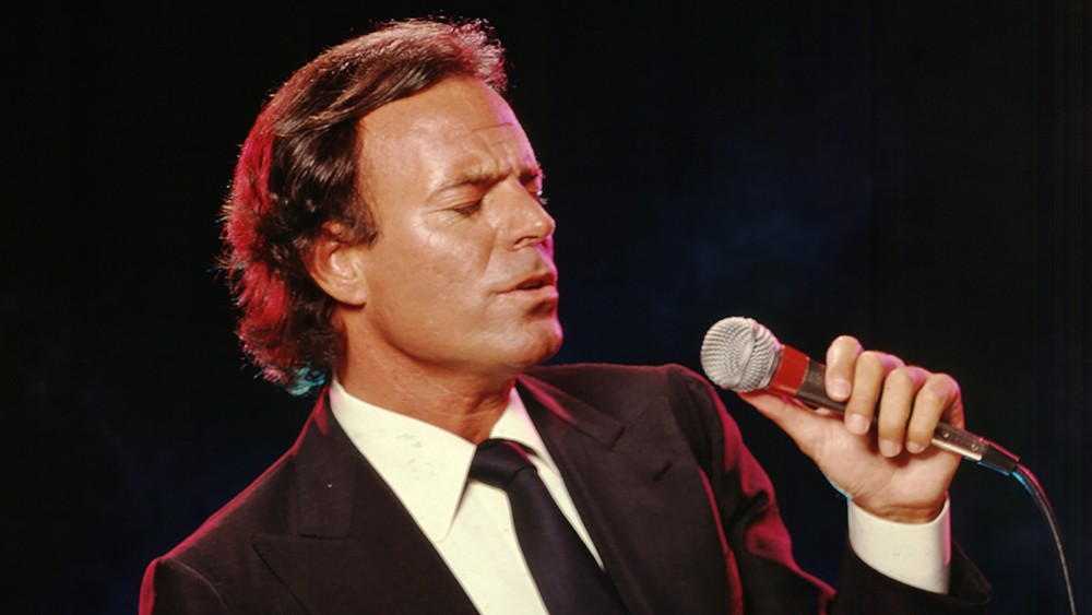 Julio Iglesias and Netflix Strike Deal for Series About Iconic Singer’s Life