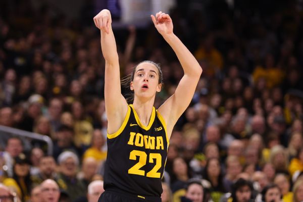 Projected No. 1 pick Clark to enter WNBA draft