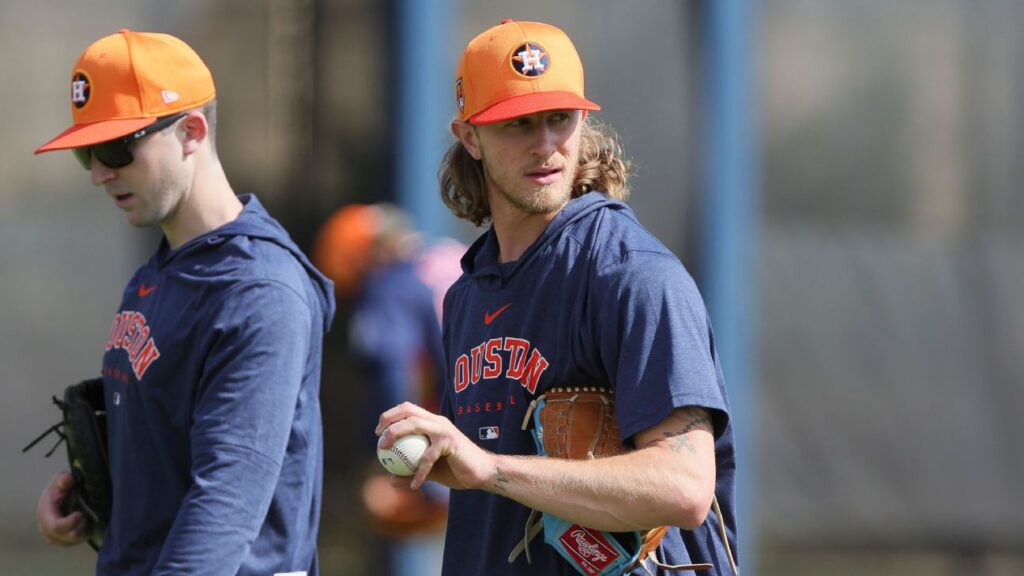 Astros name Hader closer, move Pressly to setup