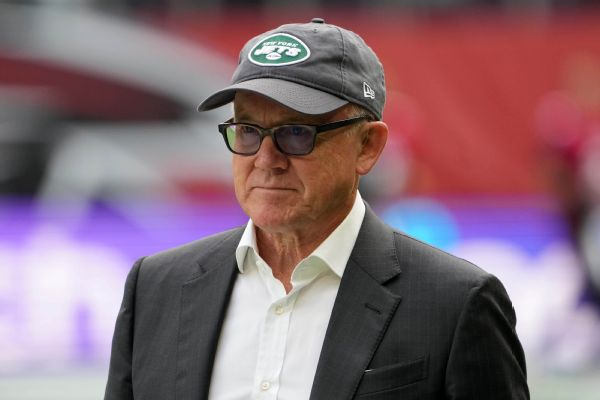 Jets owner slams QB Wilson, puts heat on Saleh