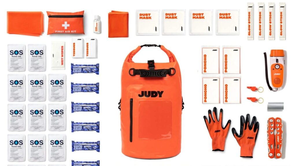 The Best Emergency Kits And Survival Supplies For Earthquakes And Other Disasters, Now On Sale