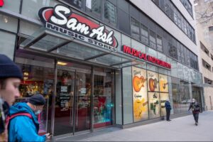 ‘End of an Era Moment’: Music Retailer Sam Ash to Shut Down After 100 Years in Business