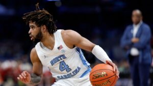 All-American Davis staying at UNC for fifth year