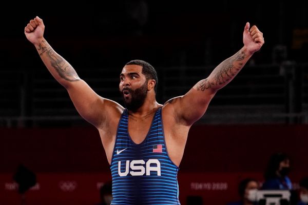 Gold medal wrestler Steveson signing with Bills