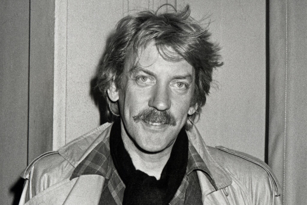 Donald Sutherland, Star of ‘MASH,’ ‘Klute’ and ‘Hunger Games,’ Dies at 88