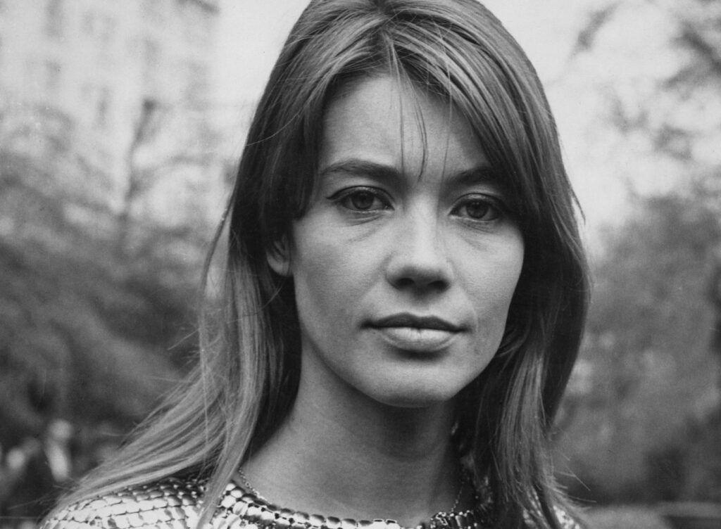 Françoise Hardy, French Singer and Actor Who Became International Icon in 1960s, Dies at 80