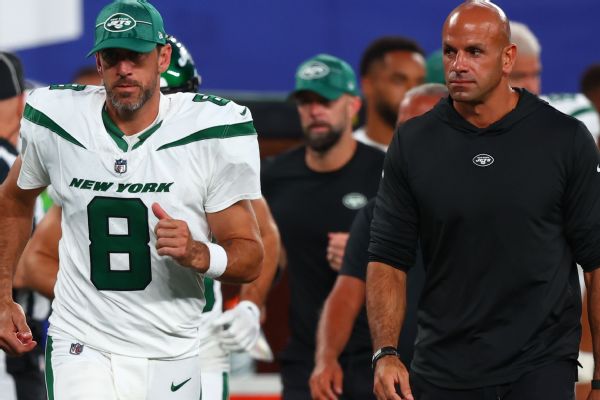 Saleh on ‘exact same page’ with absent Rodgers