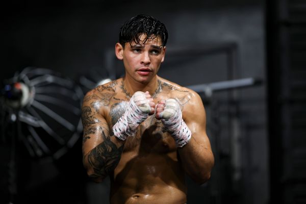 Boxing star Garcia arrested for felony vandalism