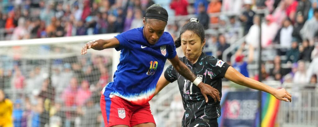 Follow live: Hayes, USWNT take on South Korea in friendly