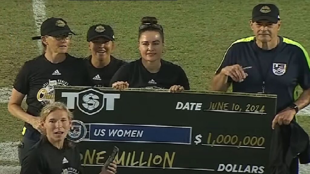 Ex-USWNT stars win inaugural women’s TST